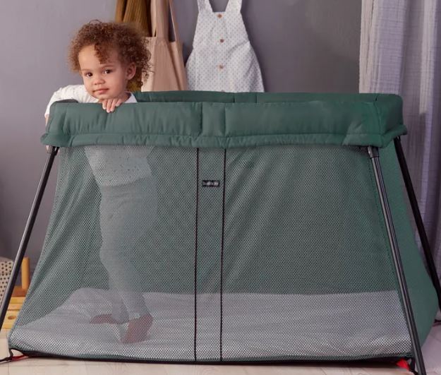How to Get the Most Out of Your Travel Crib
